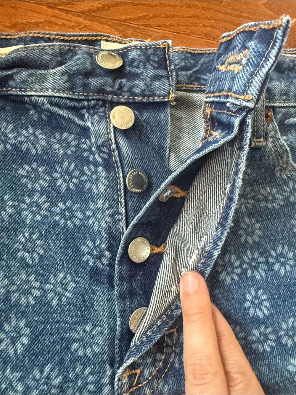 Universal Thread Mid-Rise 90's Baggy Denim Shorts 100% Cotton Daisy Floral